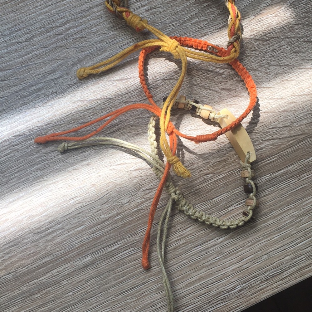 Braided bracelets - Picture 4 of 4